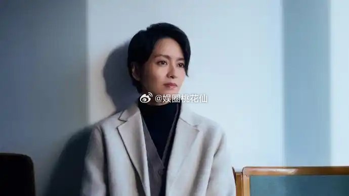 梁咏琪要首次现身上海话剧舞台啦！出道30年的她，将跨界出演“金智英”这一角色。梁