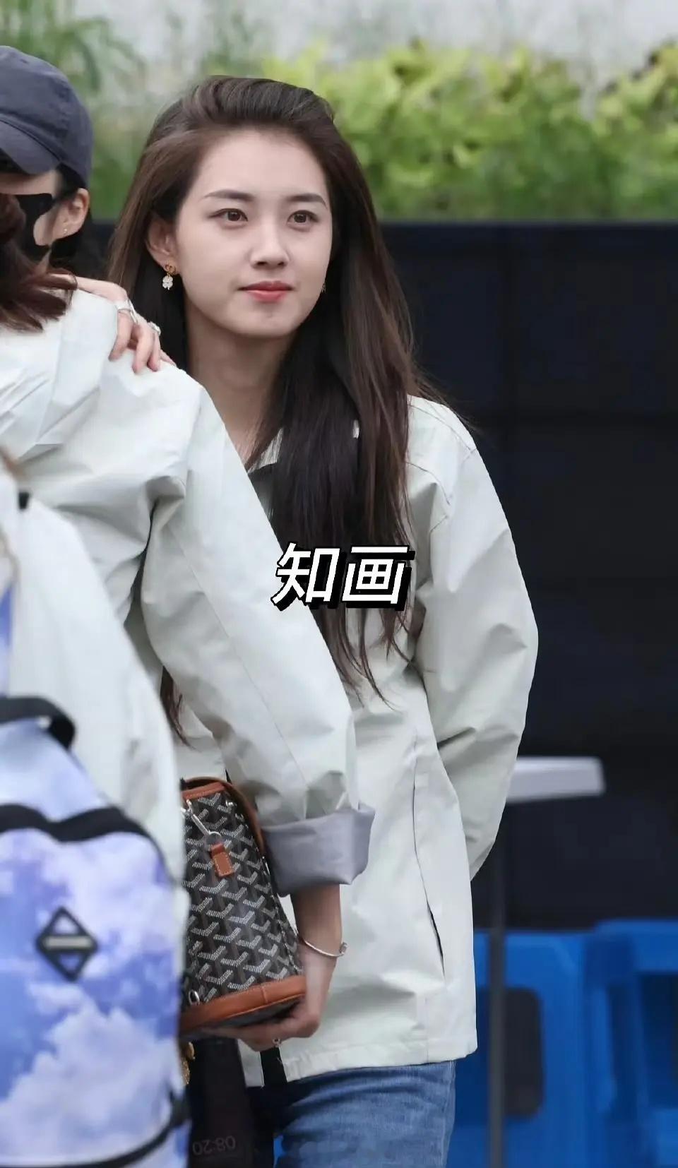 郭宇欣又不是没演过长剧，要真沧海遗珠能在竖短混吗 ​​​