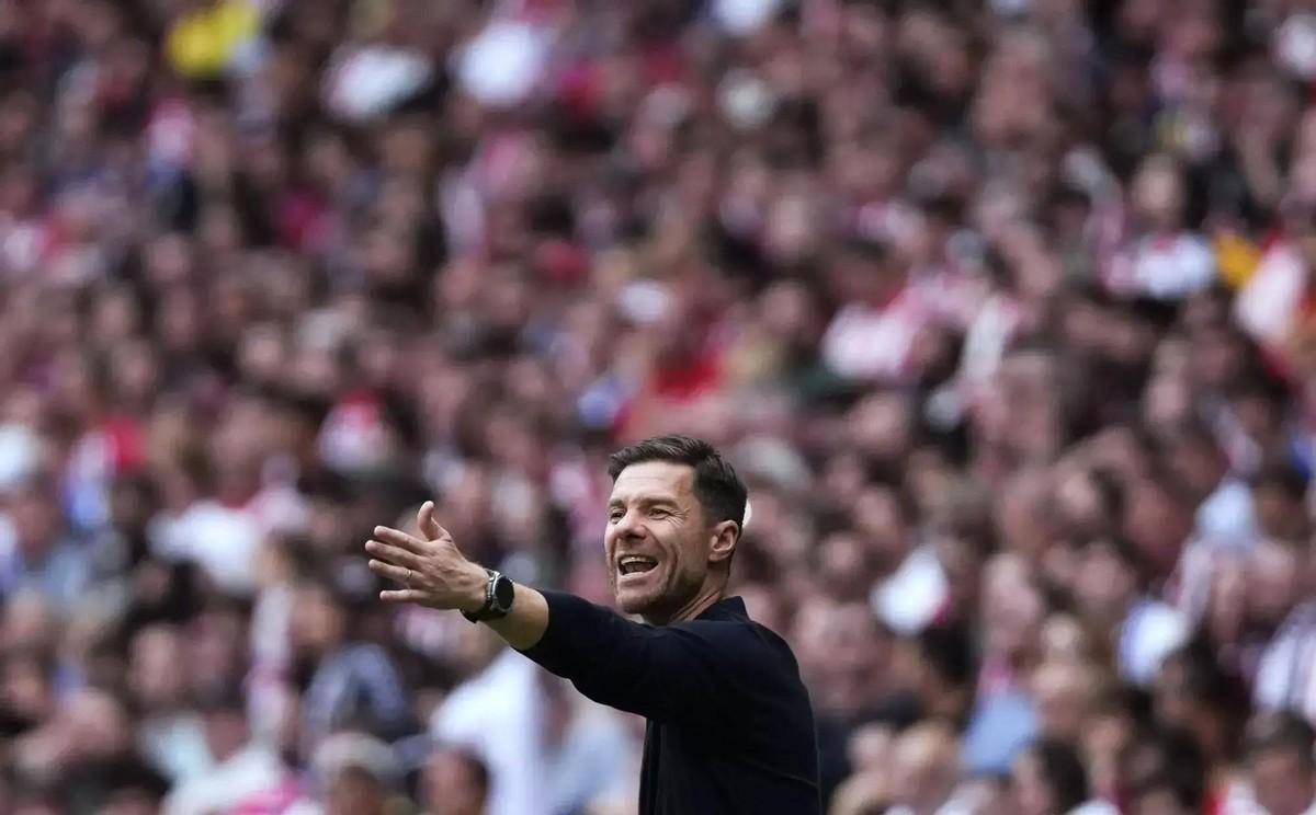 皇马已选定阿隆索的替代者？名主持爆料：人选就在“家里”
阿隆索还能撑住吗？别当真