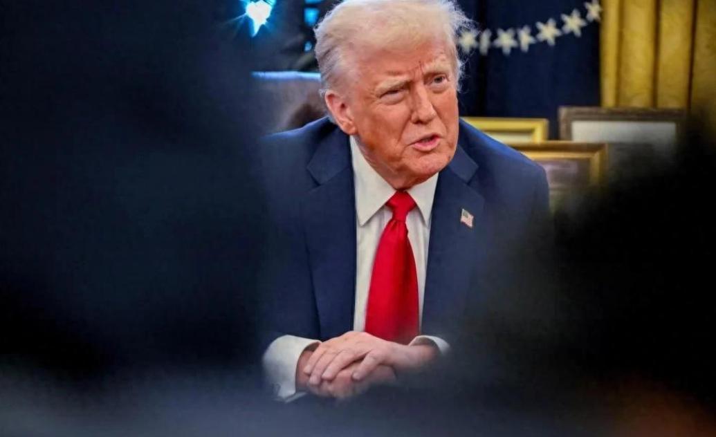 特朗普的“御林军”横扫美利坚，ICE为什么这么彪悍？
 
就在大家以为这位“懂王