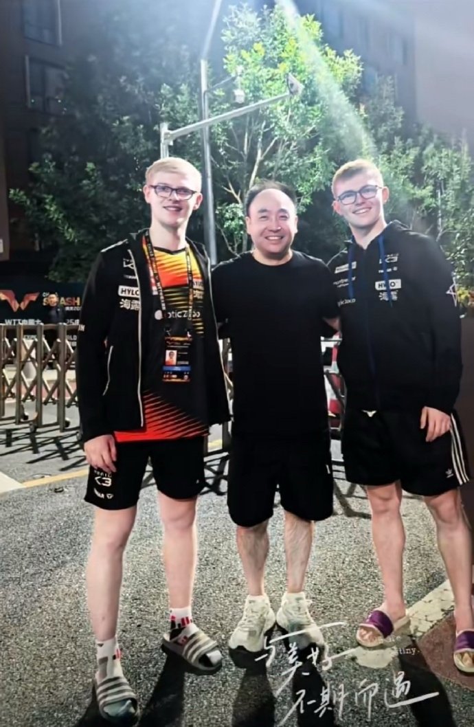 小伦 K卡 伦爸 莫林和小伦的启蒙恩师陈剑聚会了[拜托]（小伦就是小时候看到陈剑