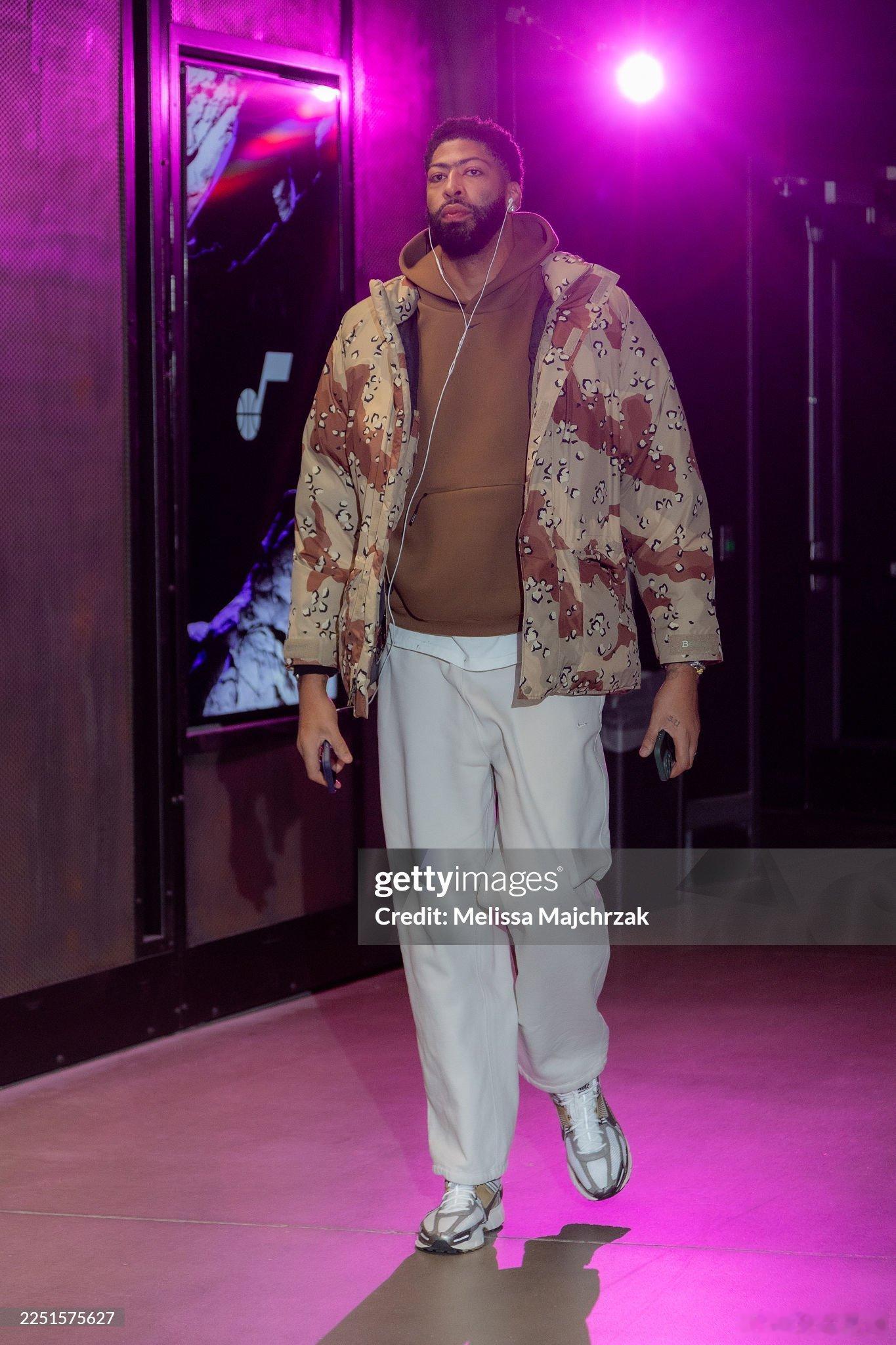 MFFL 伤病报告：常规赛第27场vs爵士。加福德（右脚踝伤势管理） 出战。戴维