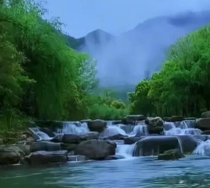 《七律·悟世知安》

阅尽流年悟世宽，
浮名俗利莫贪欢。
身康方为浮生本，
心乐