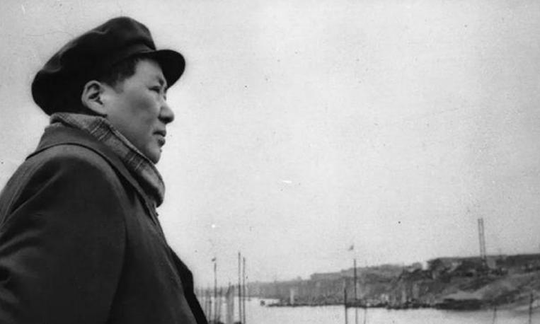 毛岸红1934年下落不明事件19年后迎来转机，毛主席作出决定：让他归还人民吧！