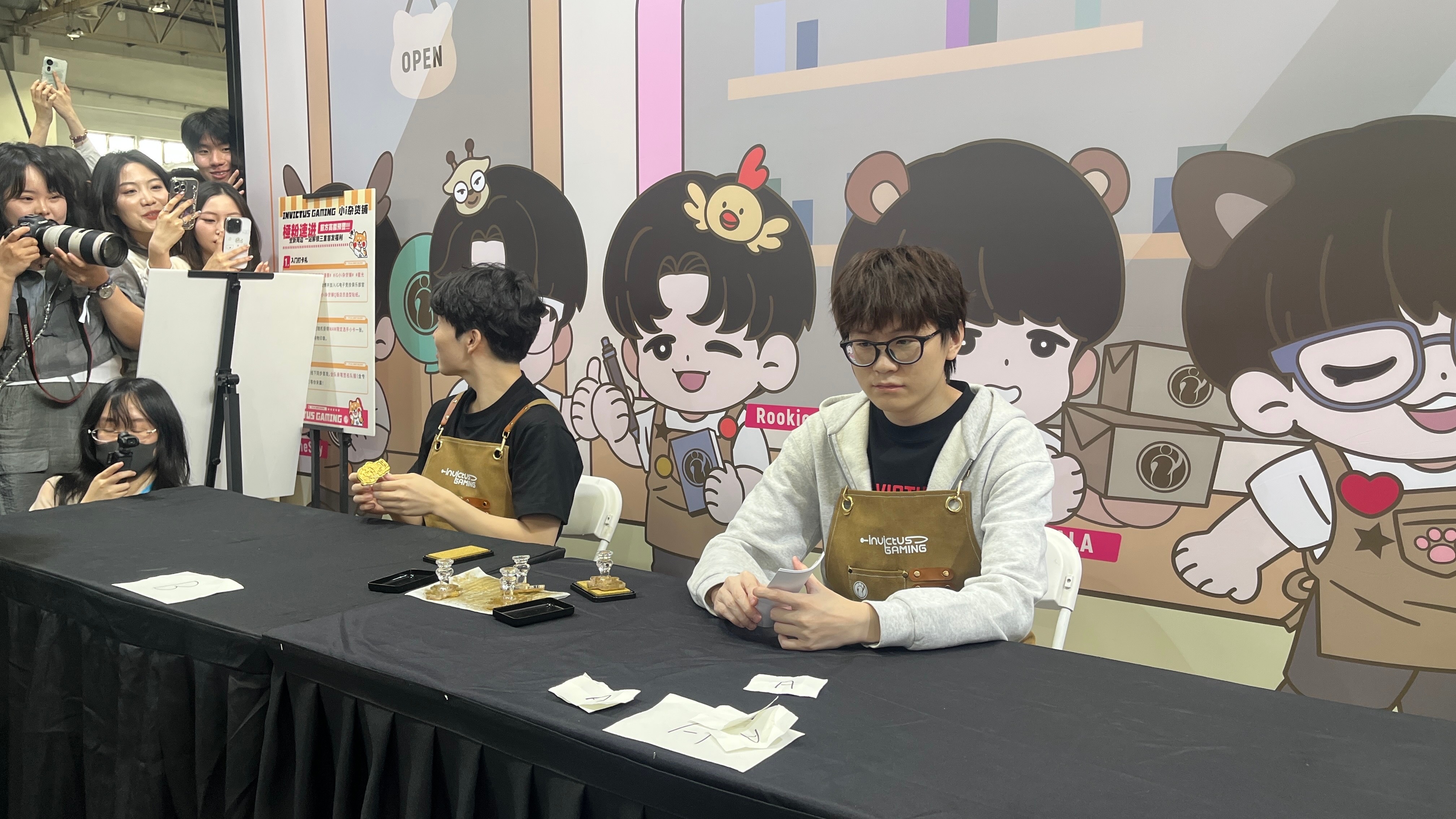 Rookie和Meiko来做店长了中辅来做一日店长啦[送花花]waw星光见面会i