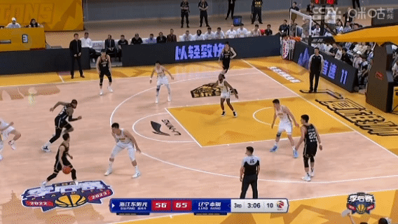 不会吧不会吧，广厦在第三节仿佛换了一支队，让人不认识了。