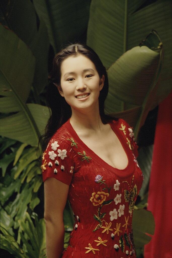 30年前的巩俐身材太棒了 