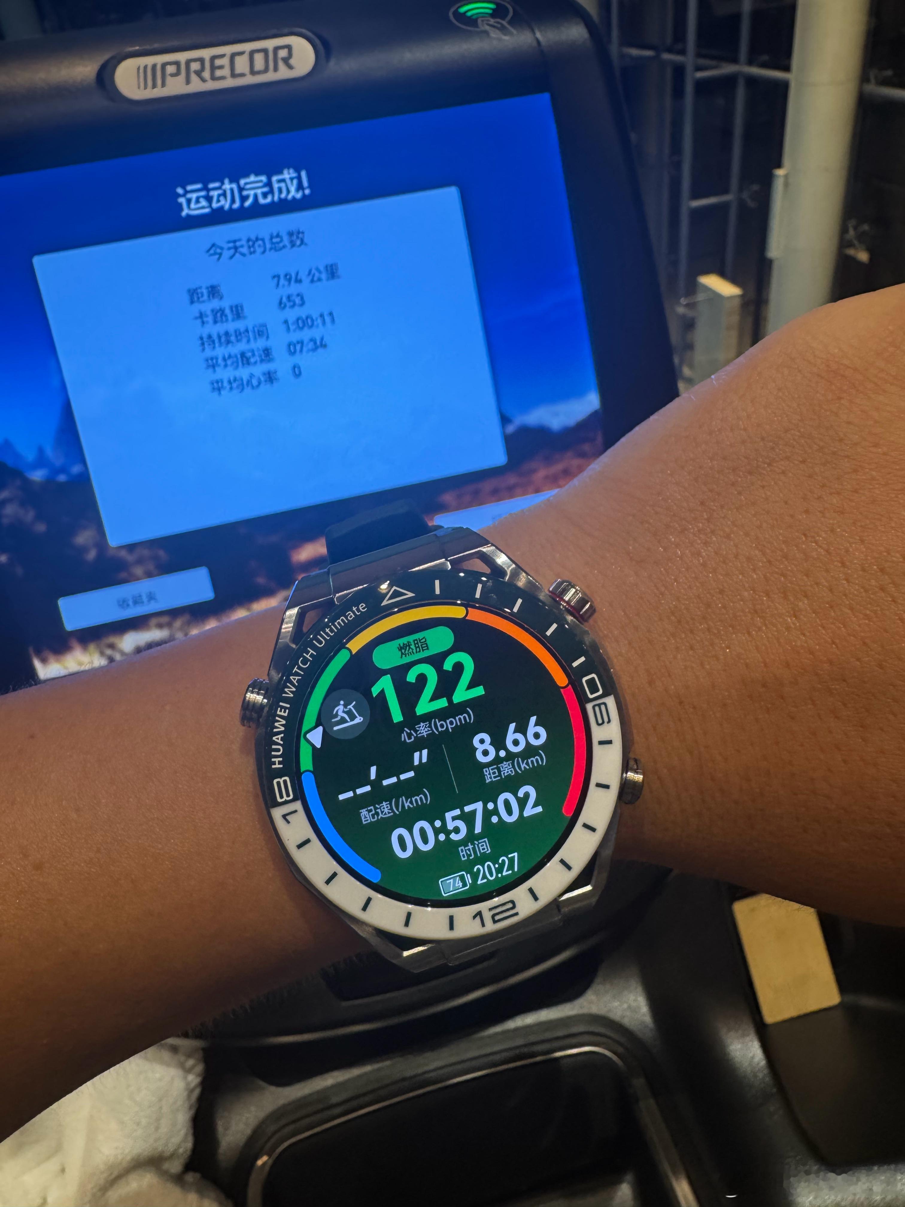 最容易发胖的5个时间点应该是晚上半夜特别饿的时候……所以今天吃了好多，跑了1个小