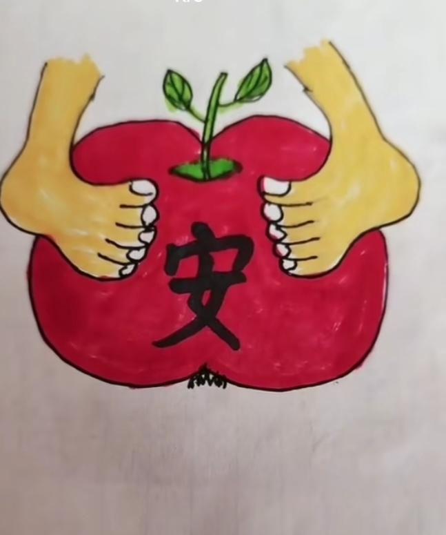 〔看图猜成语〕图中隐藏成语。你能看出来吗？拭目以待。温馨提示：谐音猜个字。