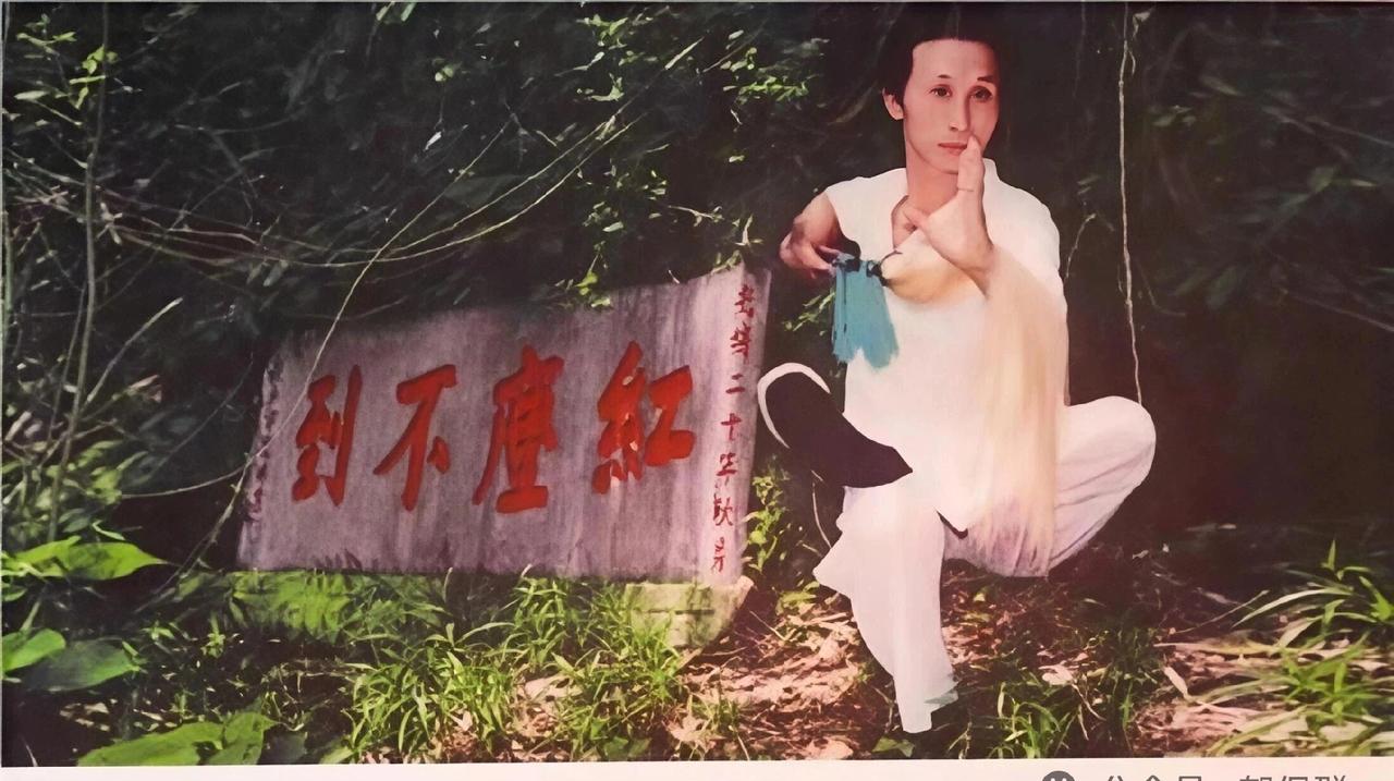 一些号称练传统武术的人被打，不是传统武术不能实战，是这个人功夫不到不能实战。
传