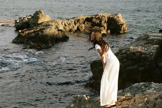 马思纯西西里旅行plog，接收小马这份旅行明信片啦~ 