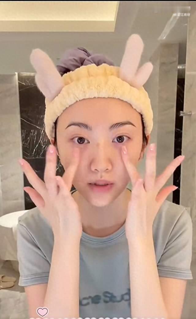 暗戳戳撑腰！张蓝心含蓄发文力挺景甜，隐喻喊话做人要遵纪守法