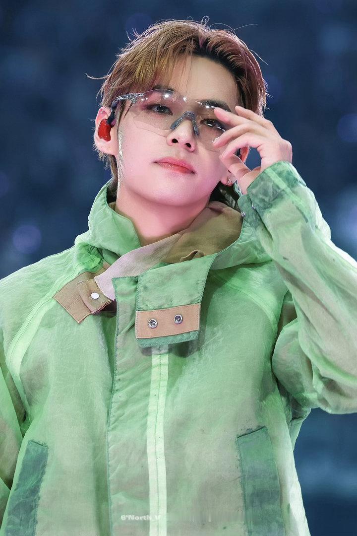 金泰亨 ✨金泰亨kpop永一 260706 BTS伦敦演唱会 Day1这组饭拍太
