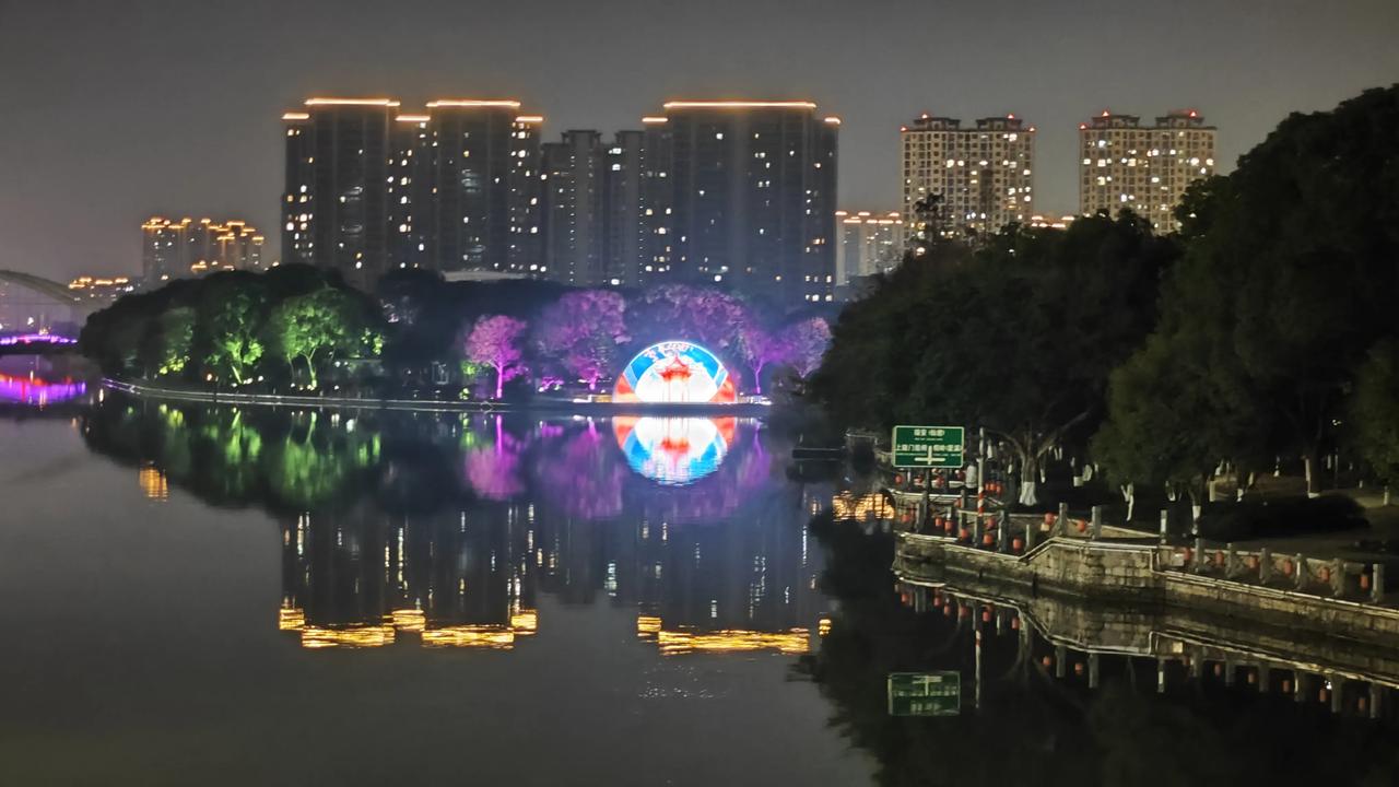 写了一首歌，谁能帮我作曲歌唱吗？
歌唱温州

（歌词）
瓯江畔的风，轻轻吹过千年