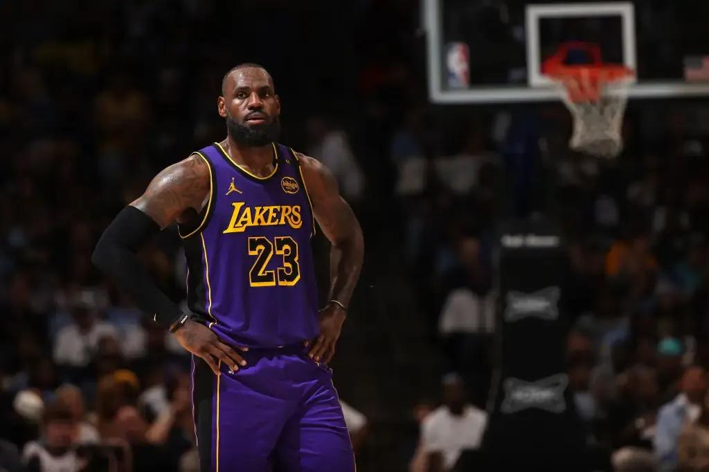 四眼大叔的篮球日记20241107
  昨天听说是美国的大选日子NBA 特别停赛