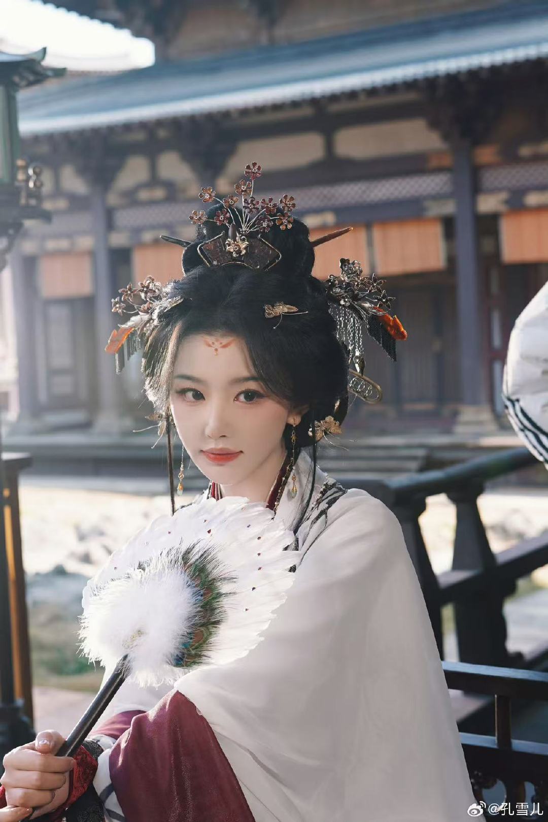 孔雪儿说叫浅姐孔雪儿叫浅姐孔雪儿晒片场照，说叫浅姐～这也太美了吧！！！ 