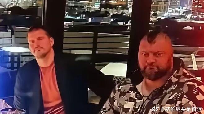 《别再传约基奇哥哥是黑帮了，真相远比谣言“硬”得多。一个身高2米13，在丹佛留下