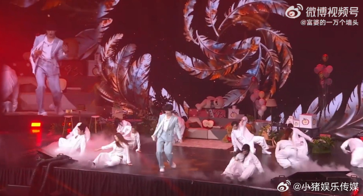 苏新皓的19岁成长分享会苏新皓再跳散落的华服 苏新皓19岁成长分享会的《散落的华