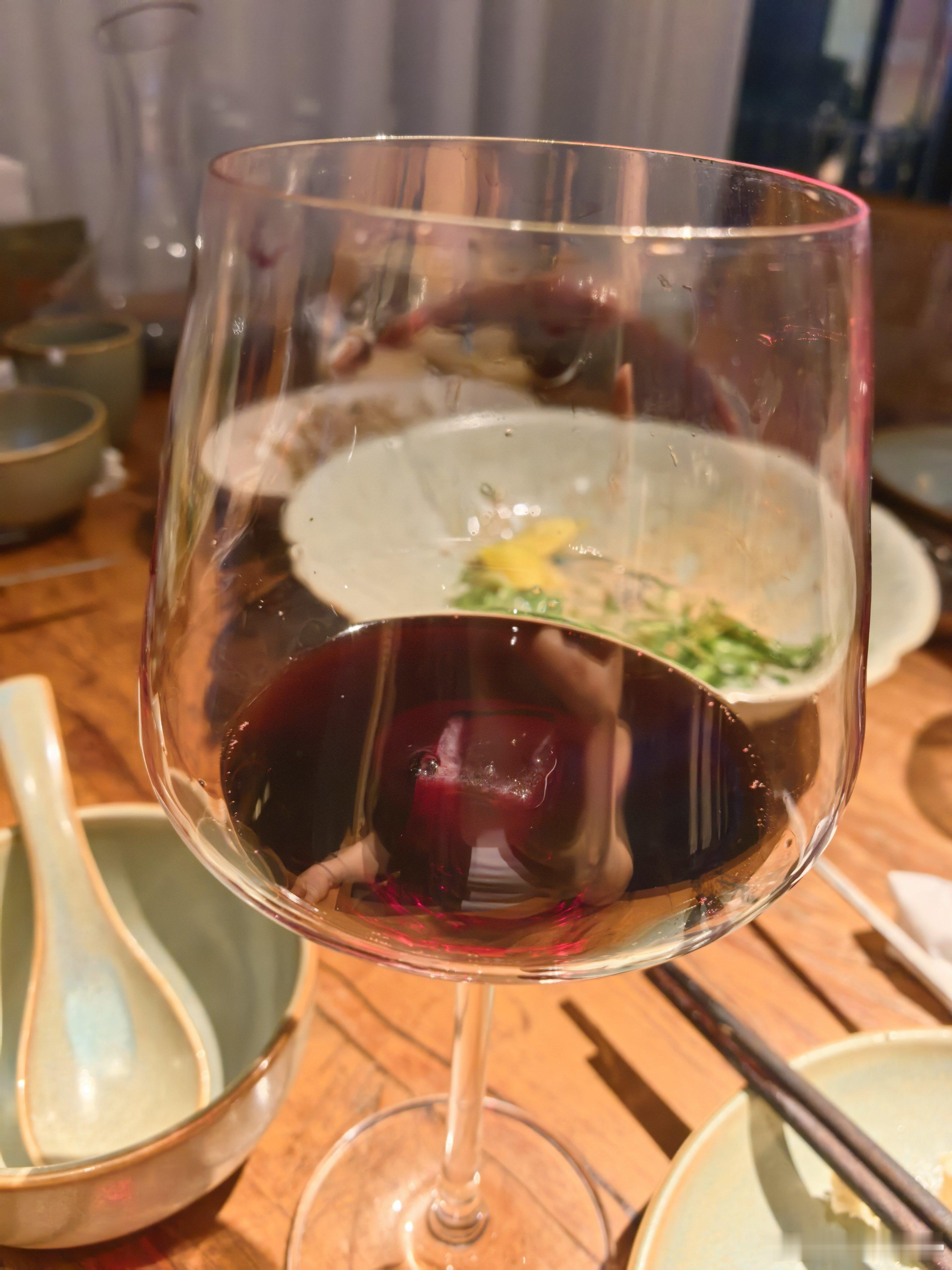 晚上还转场啦第一顿江湖菜饿了一天白饿其实昨天就破戒了今天依然没逃过第二顿就点了两