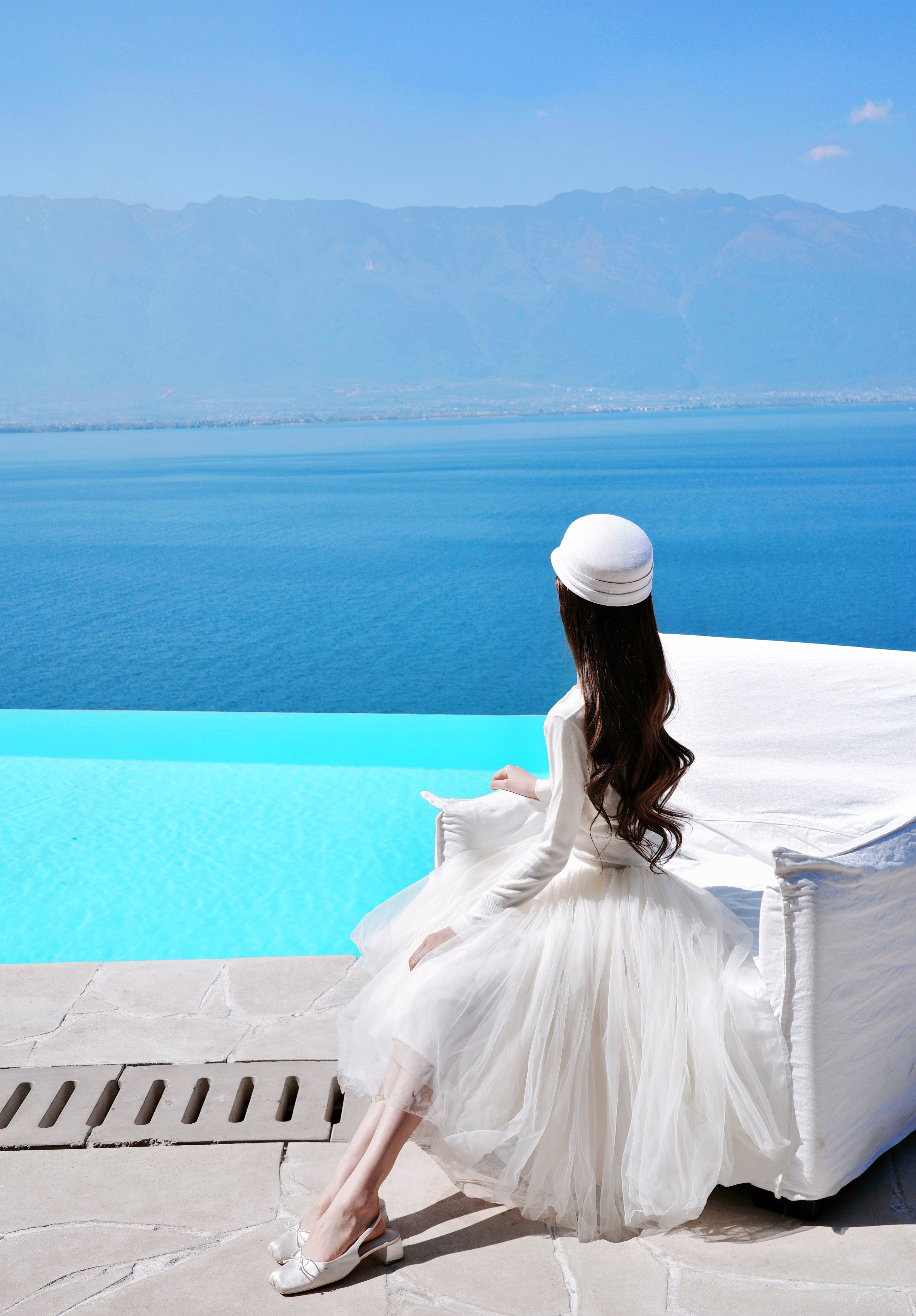 新年快乐呀🤍大理很治愈的一家咖啡店～一见青心马年大吉