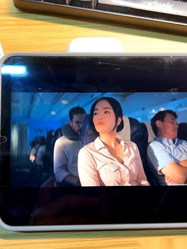 手指在“支付”上悬了半天，最终还是点了下去。一个季度的Apple One，扔出去