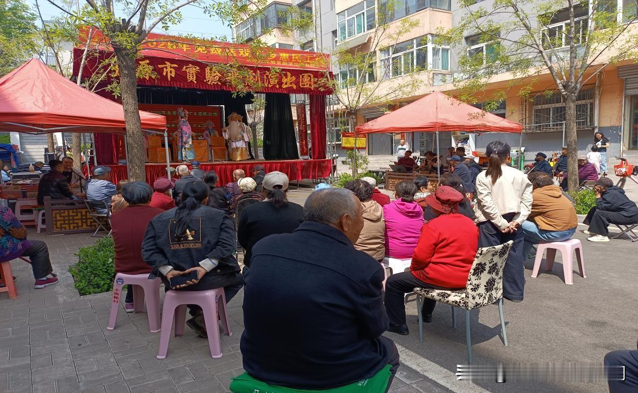 送戏下乡惠民生 戏曲古韵润乡村
 
2026年4月23日，太原市文旅局主办、市实