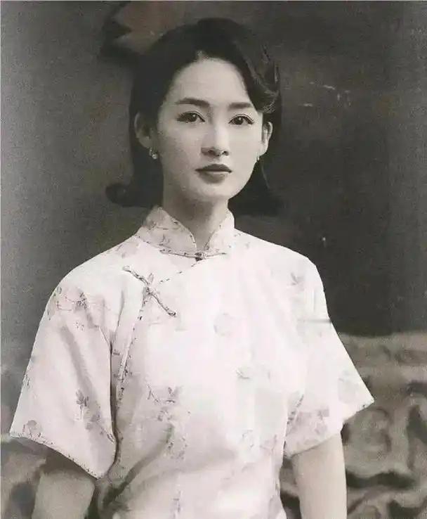 1917年，年近40岁的军阀王德庆病逝，临终前，他偷偷留给年轻貌美的小妾30万大