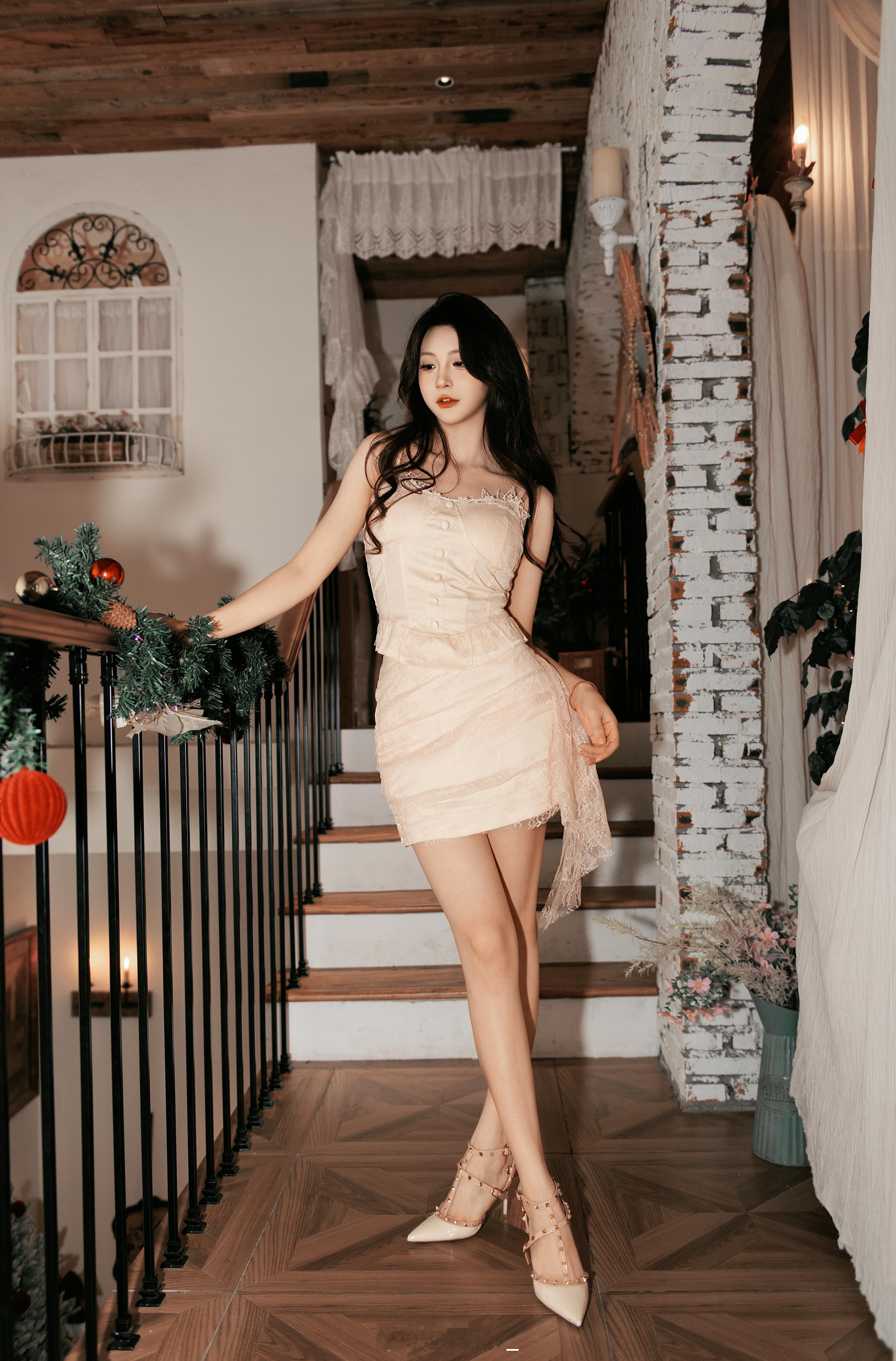 ᴵᵗ ⁱˢ ᵃˡˢᵒ ᵃ ᵏⁱⁿᵈ ᵒᶠ ʳᵒᵐᵃⁿᶜᵉ ᵗᵒ ˡⁱᵛᵉ ʷⁱᵗ