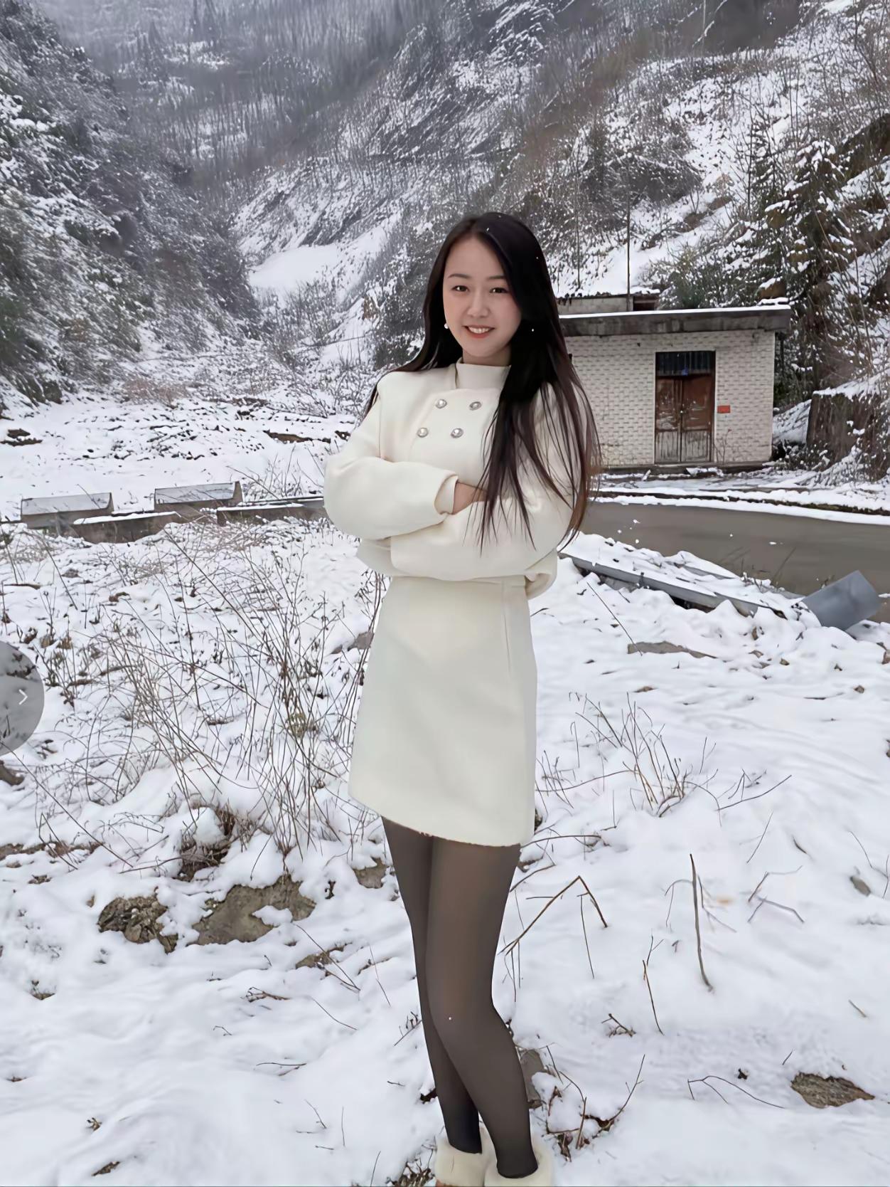 雪中独立，笑靥如花。如何在穿搭中展现自己的独特魅力?