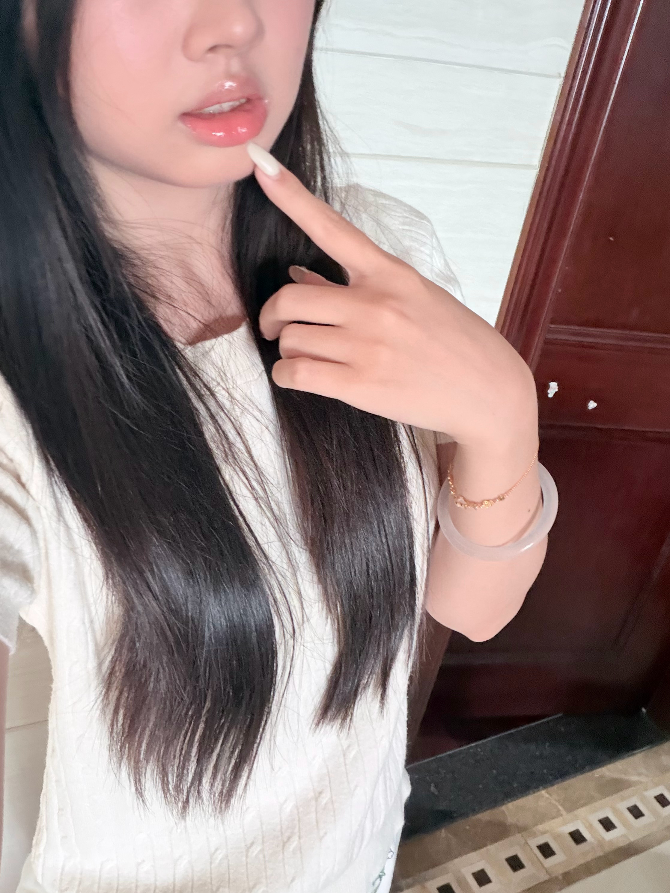 美腻的水光肌和肉嘟嘟的嘴