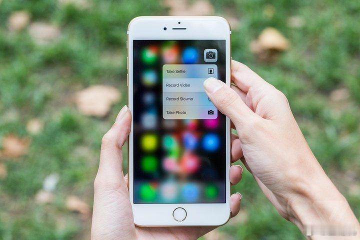 #曾经很火但逐渐消失的手机功能#iPhone的3D touch就蛮好用的，打游戏