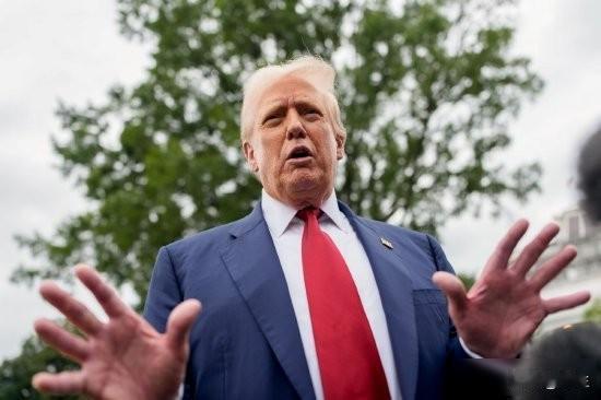 特朗普拒战斧，AI烧钱不止，美元悄悄贬值

最近特朗普公开澄清自己没有批准对委内