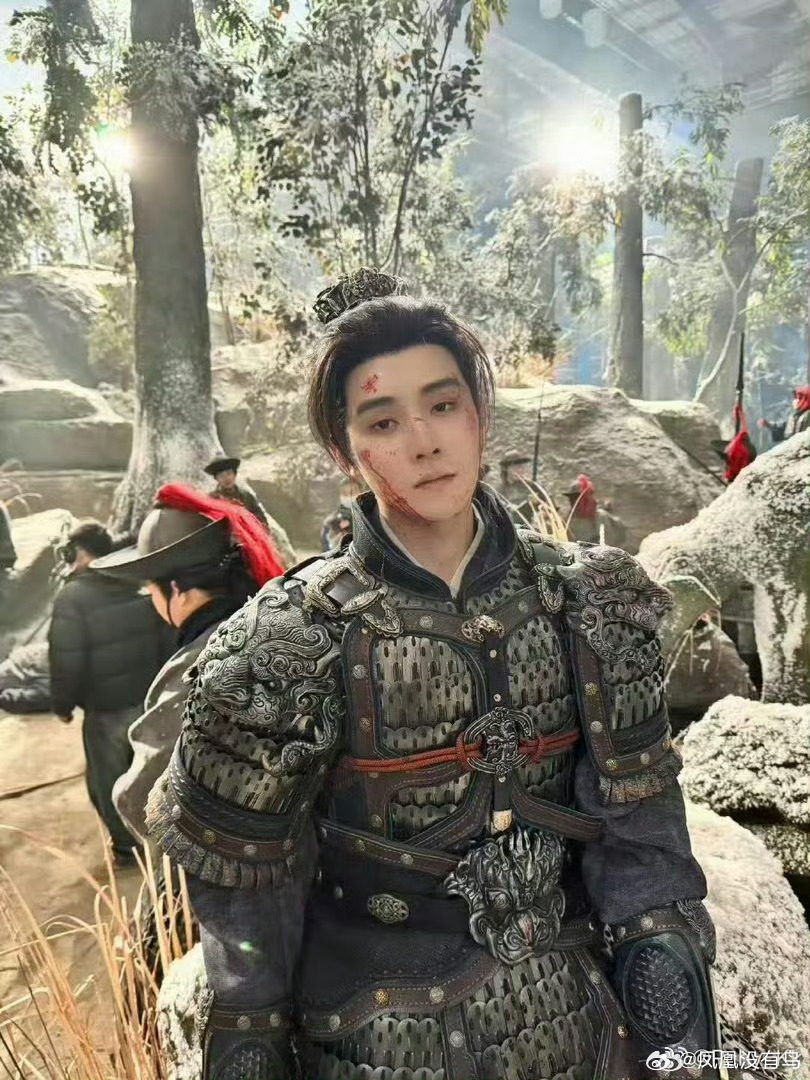 心疼我的李怀安越看越心疼的李怀安，明明那么温柔、那么隐忍，却总在默默承受所有委屈