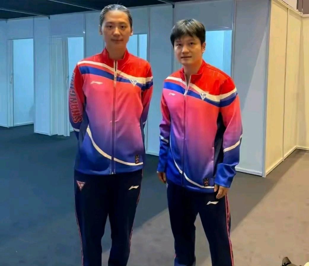 估计陈熠妈妈挺郁闷的

不是陈熠打比赛输球

也不是女儿不听话，而是陈熠真的长得