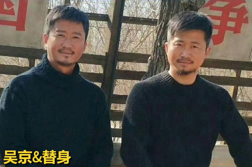 中国地大物博人又多，要么去哪里找这么多像明星的替身呢！
长得像明星也是件好事吧，