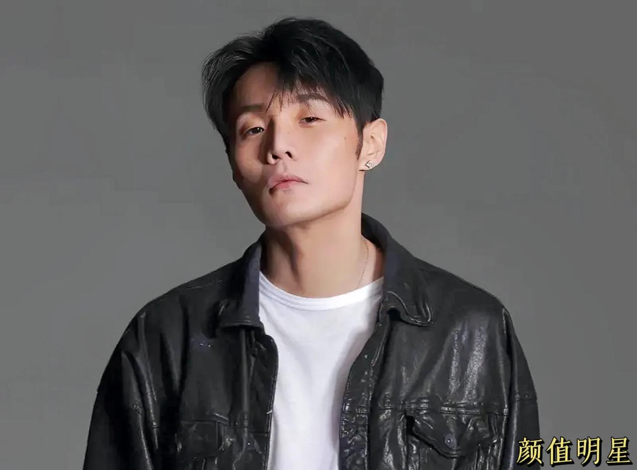 李荣浩成都演唱会盛大官宣，歌迷狂欢时刻来临！

近日，备受瞩目的歌手李荣浩终于宣