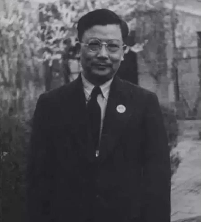 1943年，一个叛徒找到了李克农，说他已经知错了，真切地恳求李克农给他一次机会，