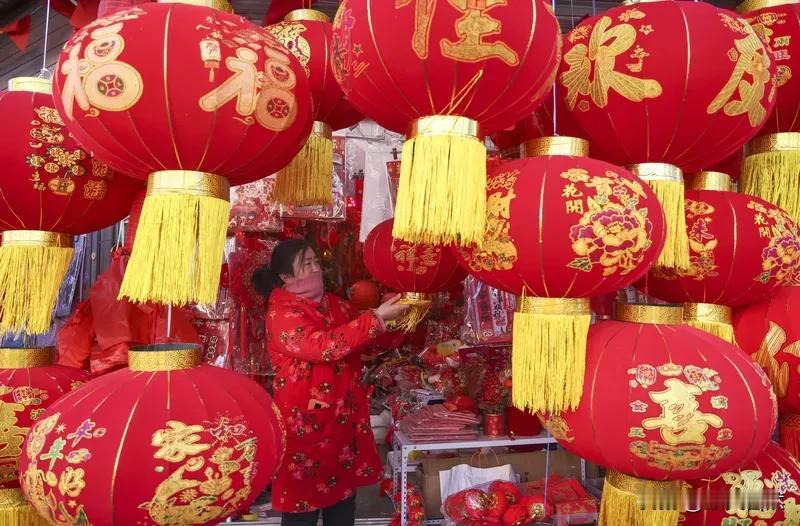 对对联真是有趣又烧脑！
“前前后后前后难得”
左左右右左右艰辛”。
从形式到意思