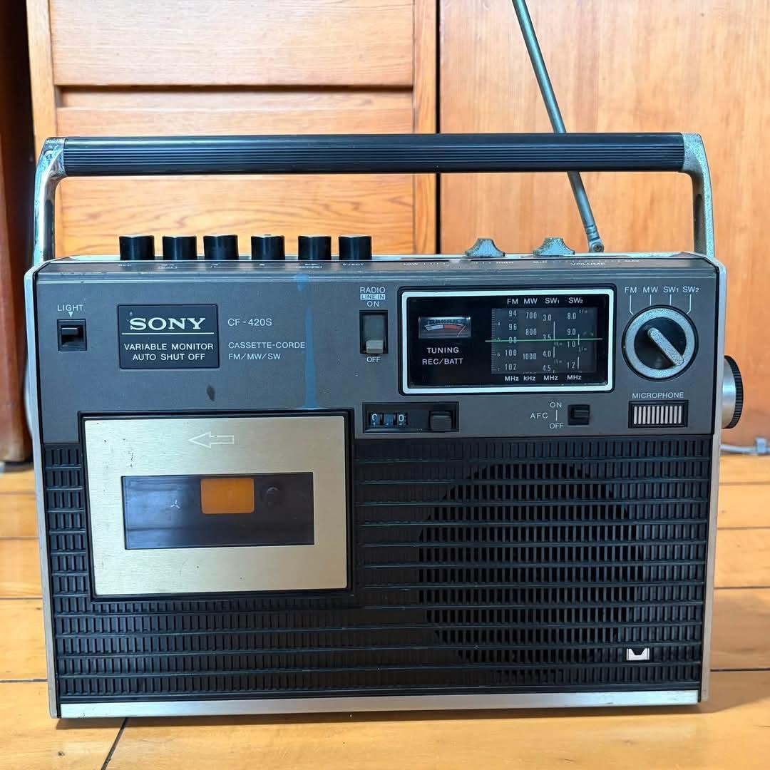 Wow！时光的宝物，日本进口古董卡带收音机，那年代Sony录音机可不便宜哦！！！
