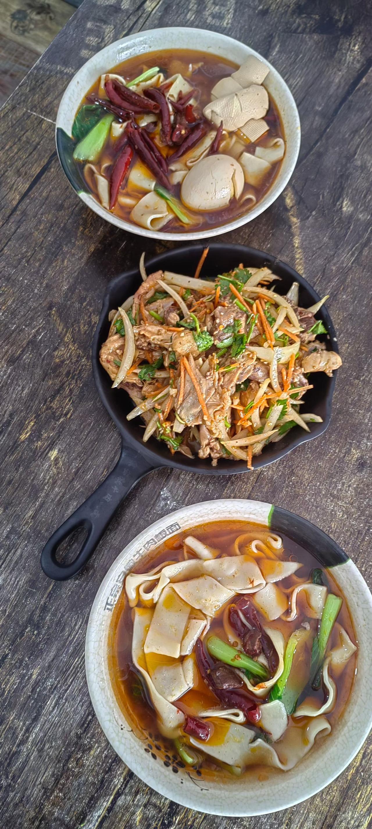 暖心暖胃的暖锅，满足你的味蕾！🍜🔥