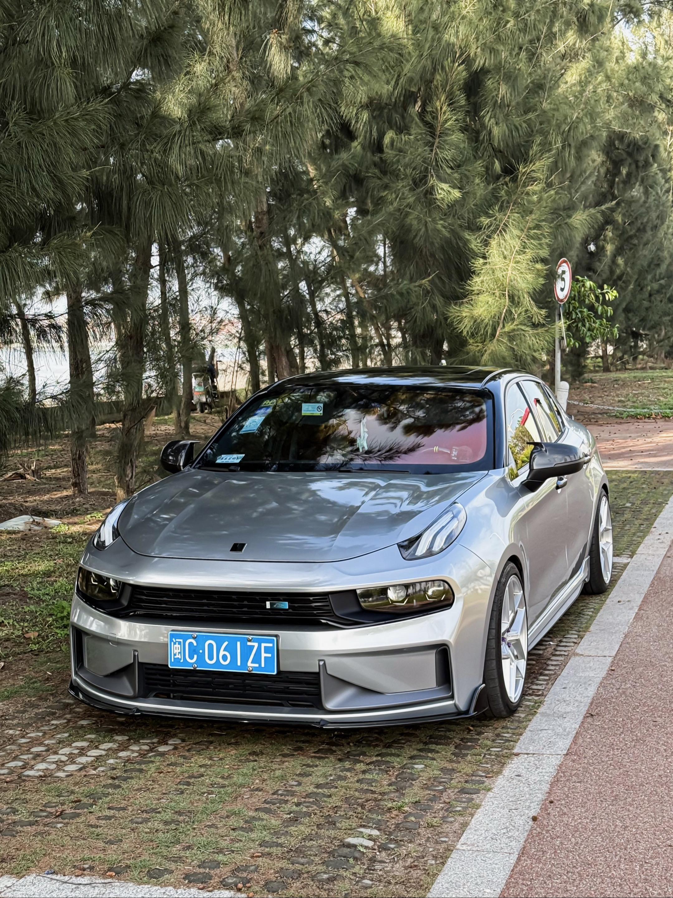 “路不通就转弯 心不悦就看淡”