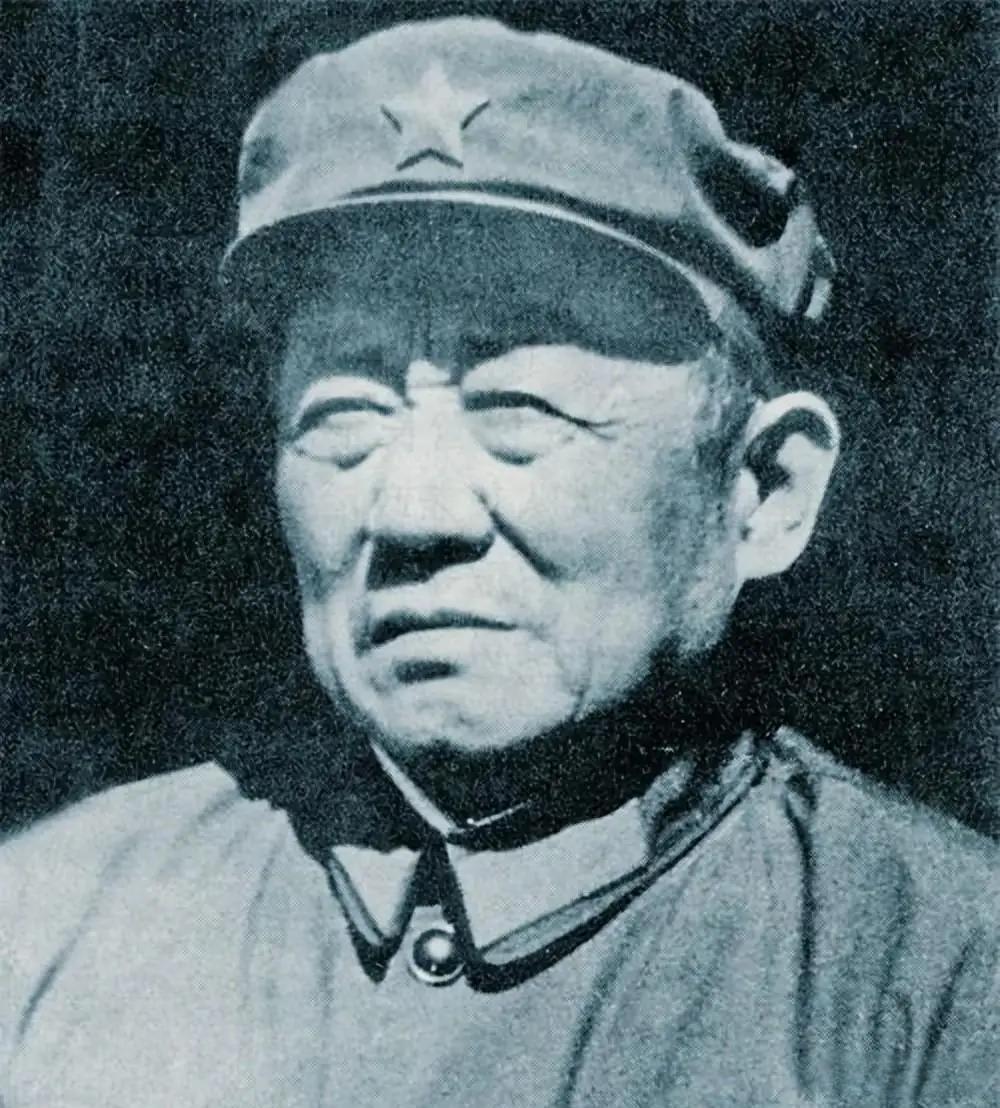 他曾是北伐军师长，当过斧头帮“教头”，建国后却成为副省级干部
 
他曾是北伐军师