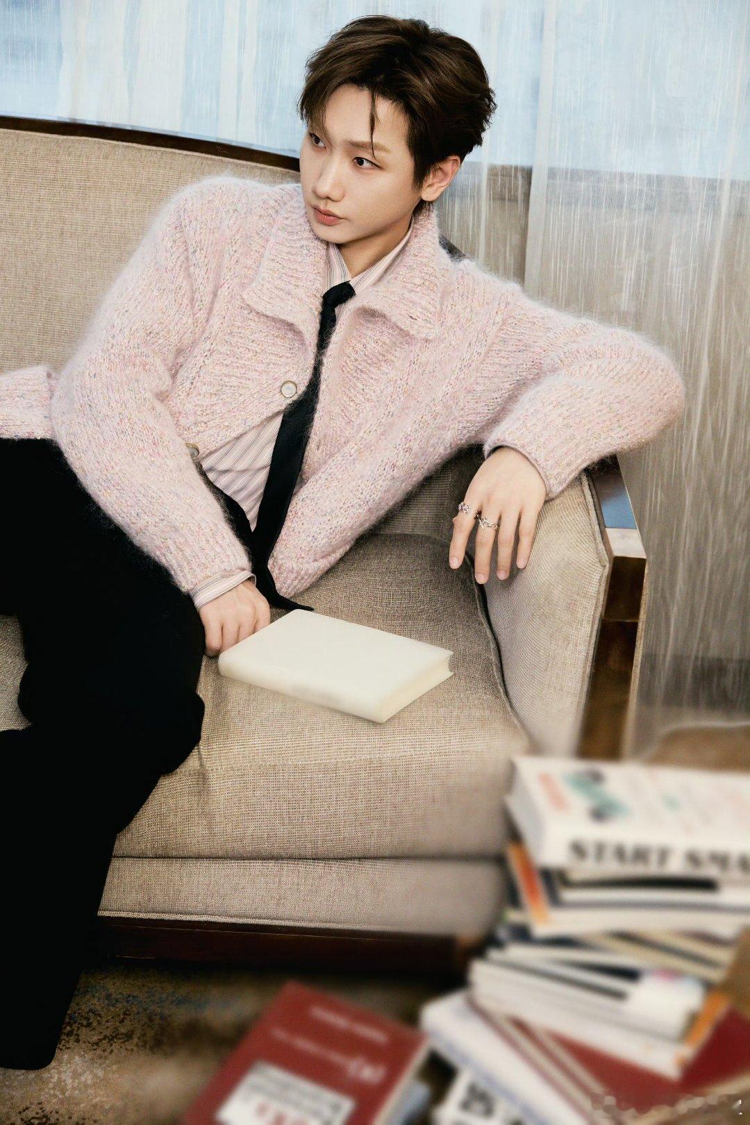 汪苏泷毛衣造型成晚会亮点，歌声毛衣双治愈！汪苏泷毛衣辽宁春晚