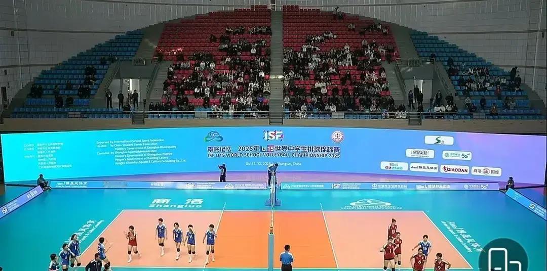 这操作属实给我看笑了。
 
堂堂U16国家队打个福州校队，本来是降维打击。
 