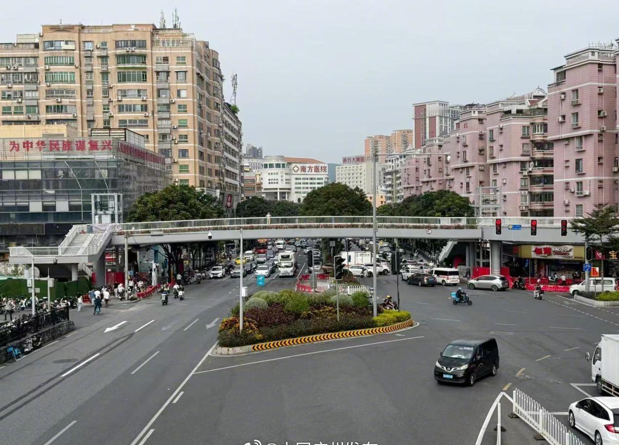 广州大道快捷化系统改造二期——人行过街设施工程共涉及15座人行天桥建设，分别为：