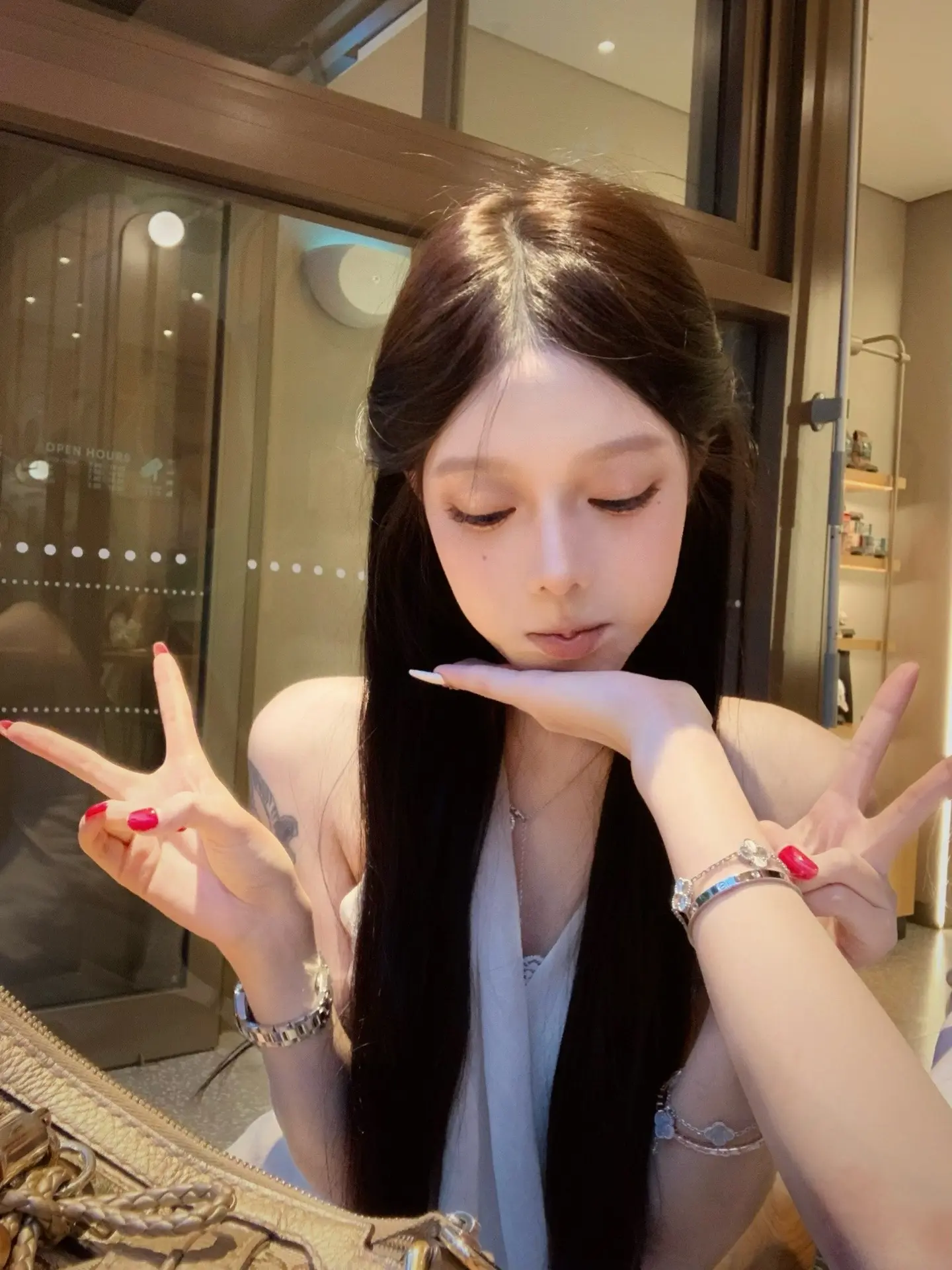 不喜欢这个世界 只喜欢你