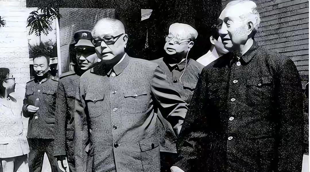 1937年，红军兵败河西，马步芳下令拍下这组照片，送南京邀功请赏。

那几年西北