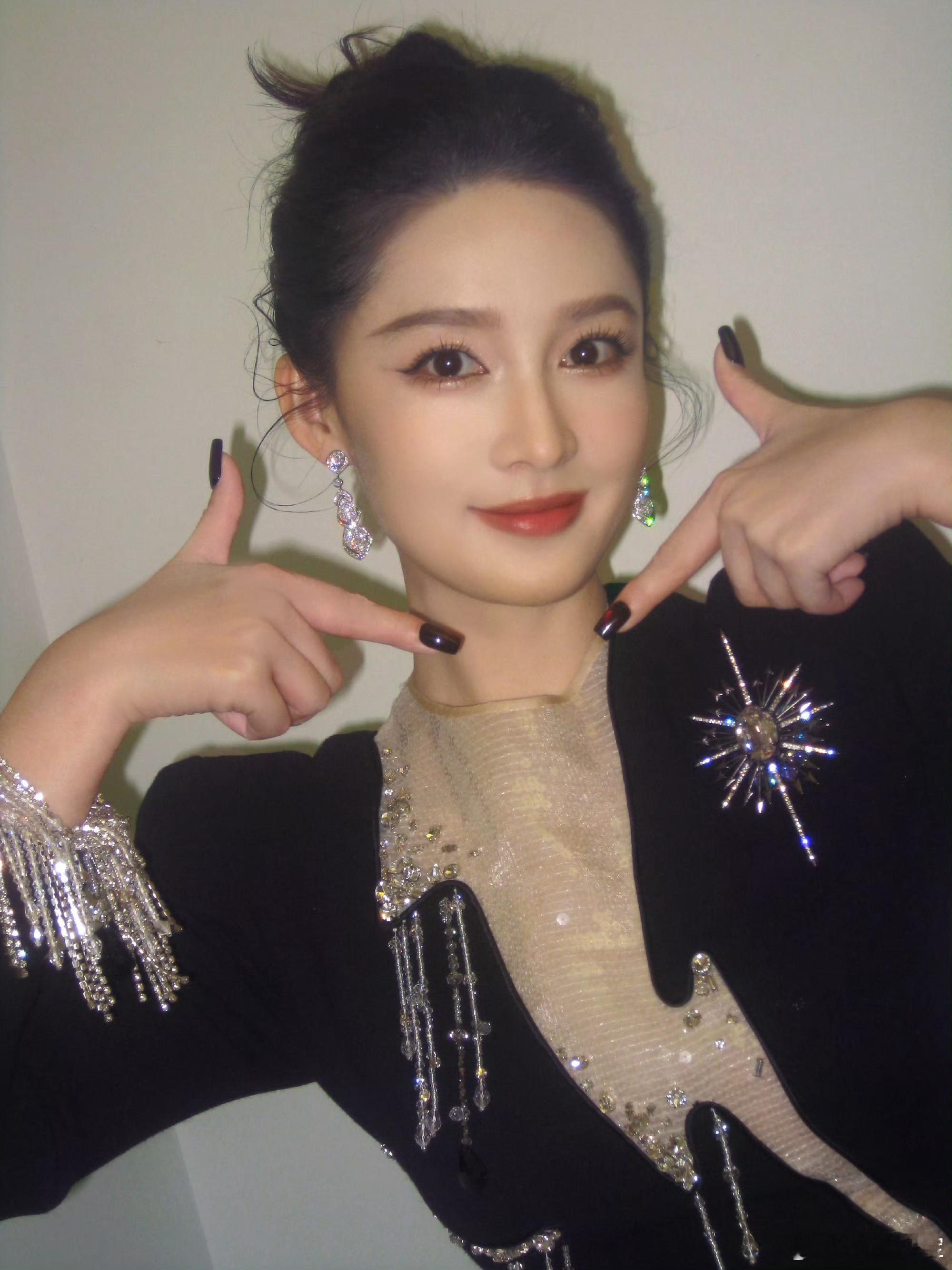 甜妹天花板田曦薇，清冷气质挂李沁，谁的演技一直在舒适区原地踏步？ 