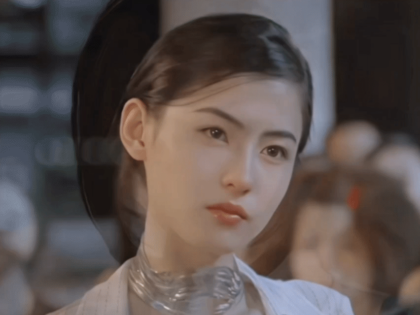 🐠圈就两个仙女，刘亦菲、张柏芝、是我见过娱乐圈白到发光，而且白里嫩红从头到脚白