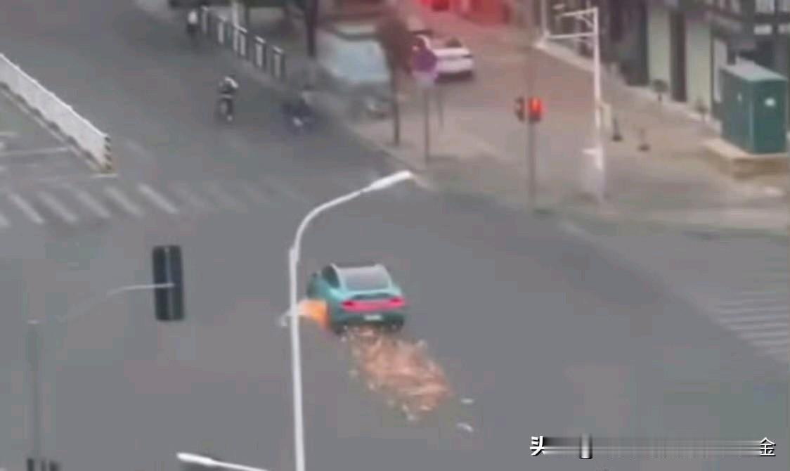 2026年1月1日，沈阳浑南发生一起严重酒驾肇事逃逸事件。一名男子酒后驾车上路，